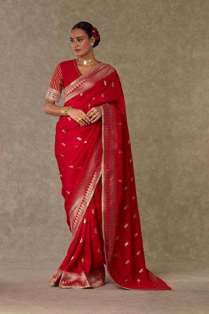 Buy Readymade Nauvari Saree (Dark Red, Medium) at Amazon.in