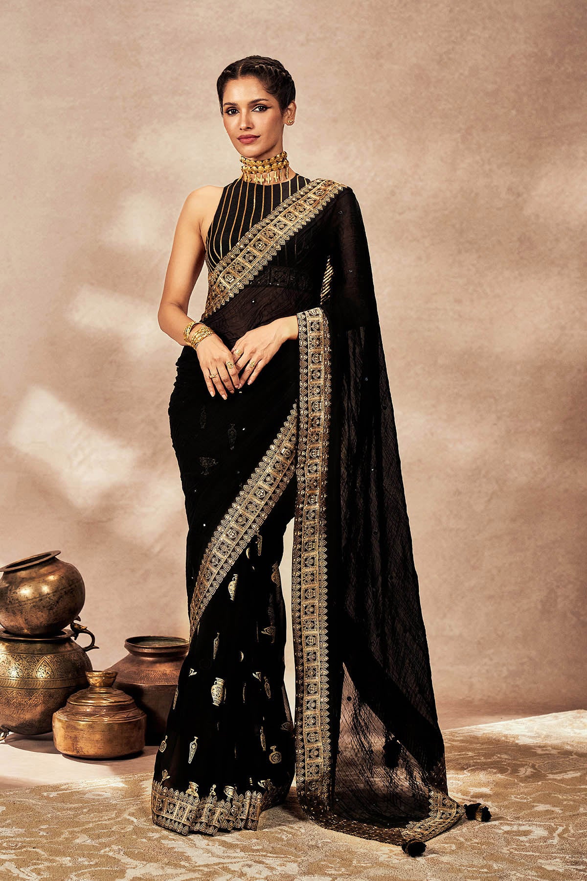 Black Potters Touch Crushed Saree