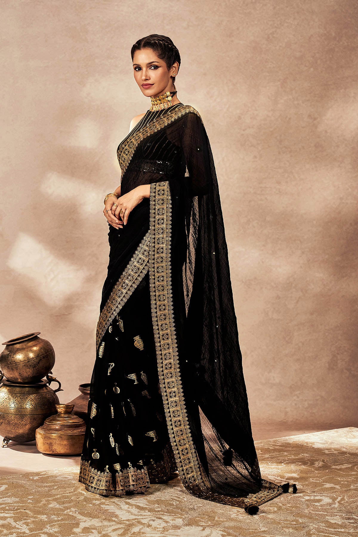 Black Potters Touch Crushed Saree