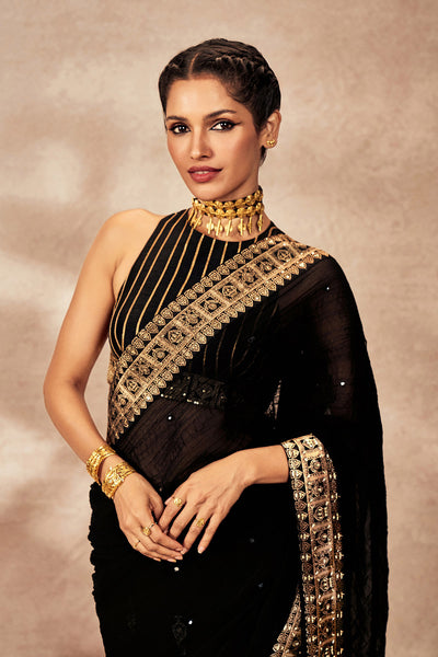 Black Potters Touch Crushed Saree